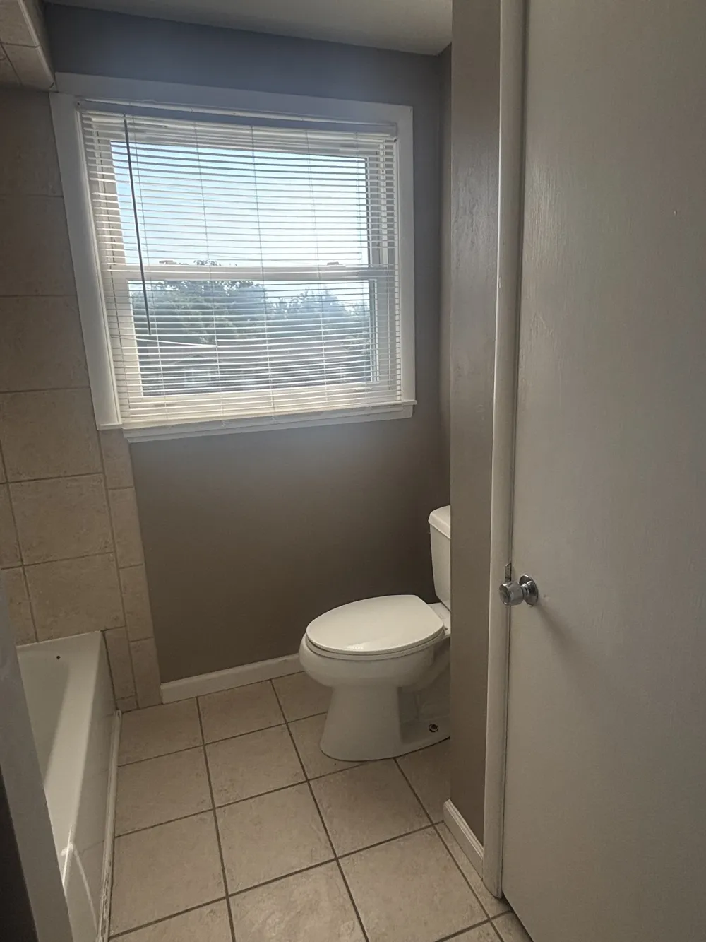 221 Bonnavue Dr Hermitage, TN 37076