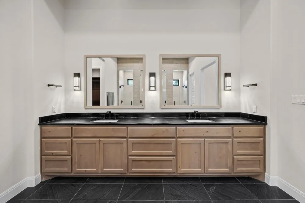 461 Crosswater Lane Dripping Springs, TX 78620