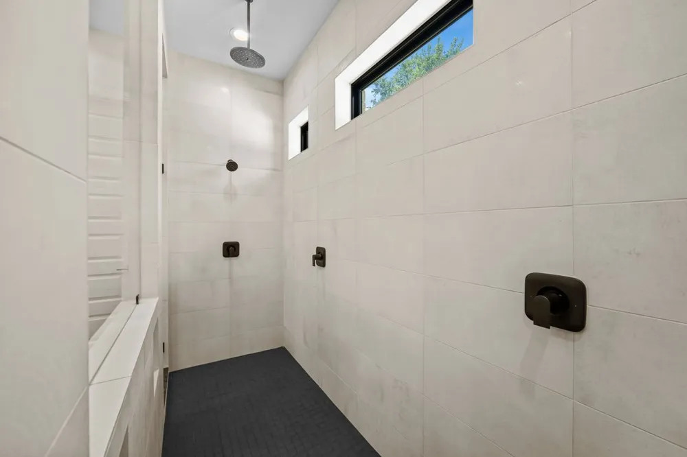 461 Crosswater Lane Dripping Springs, TX 78620