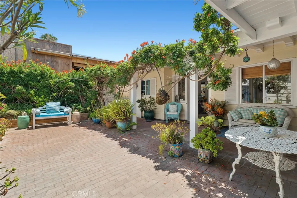 1665 Viking Road Laguna Beach, CA 92651