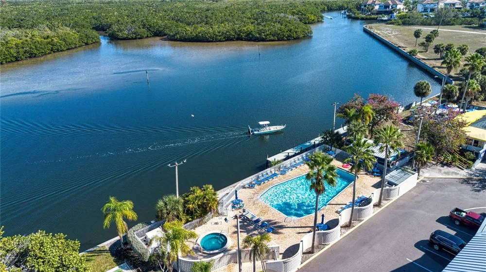611 DESTINY DRIVE #403 Ruskin, FL 33570