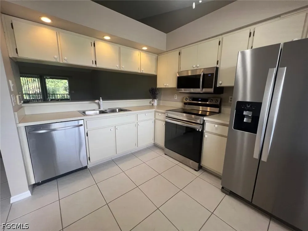 Cross Creek Court #408 Fort Myers, FL 33912