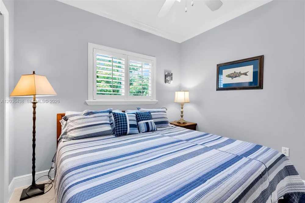 54 Tarpon Ave Key Largo, FL 33037