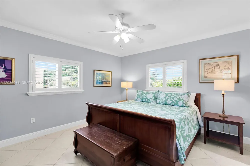 54 Tarpon Ave Key Largo, FL 33037
