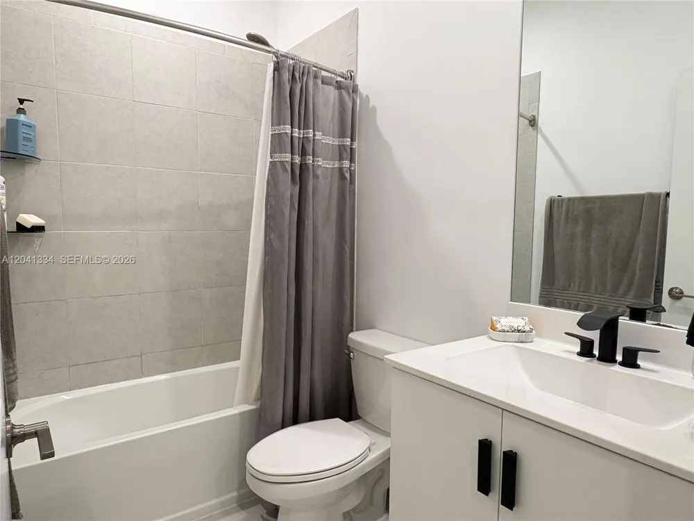 3482 W 114th Ter Hialeah, FL 33018