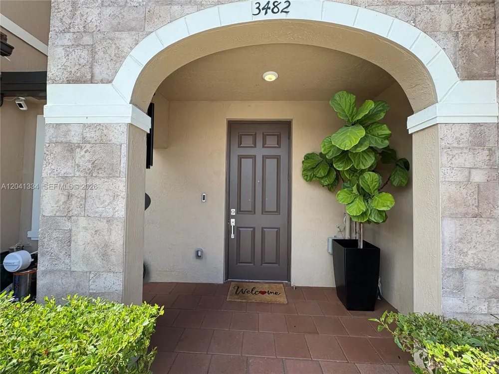 3482 W 114th Ter Hialeah, FL 33018