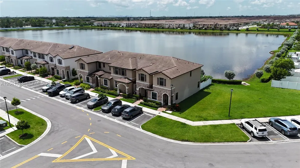 3482 W 114th Ter Hialeah, FL 33018