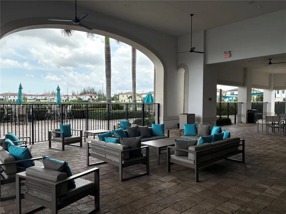 3482 W 114th Ter Hialeah, FL 33018
