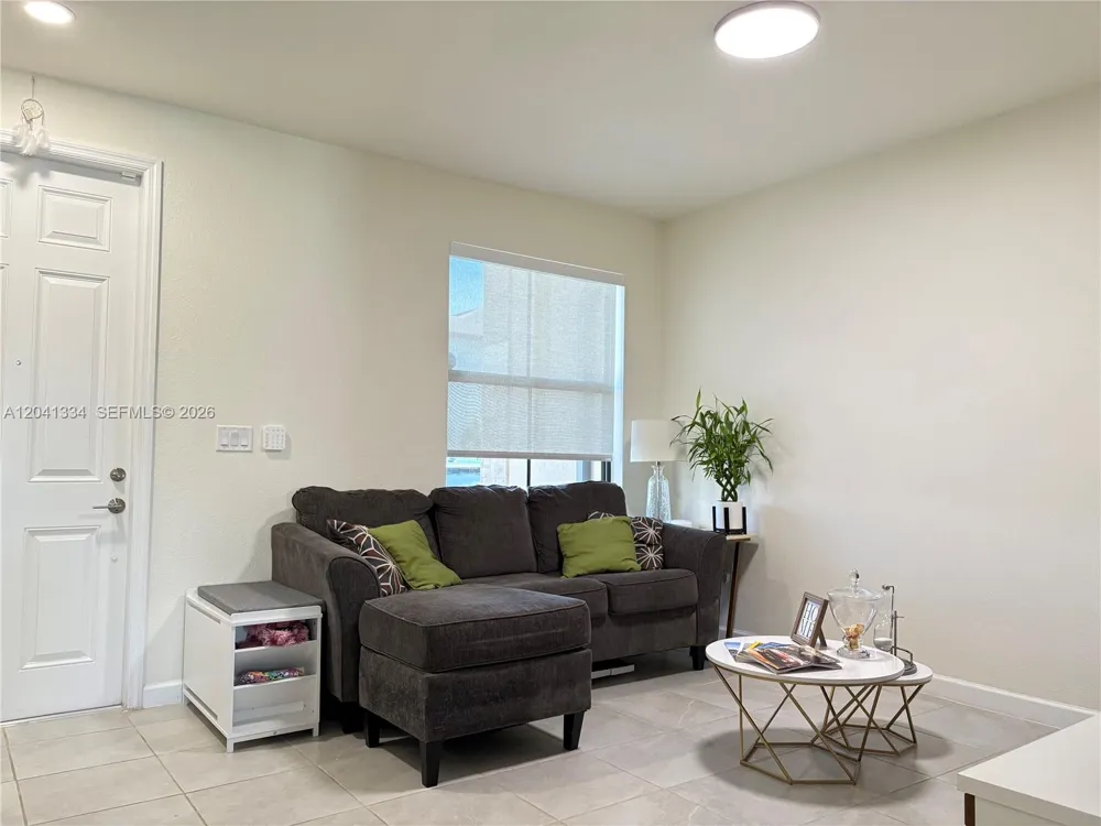 3482 W 114th Ter Hialeah, FL 33018