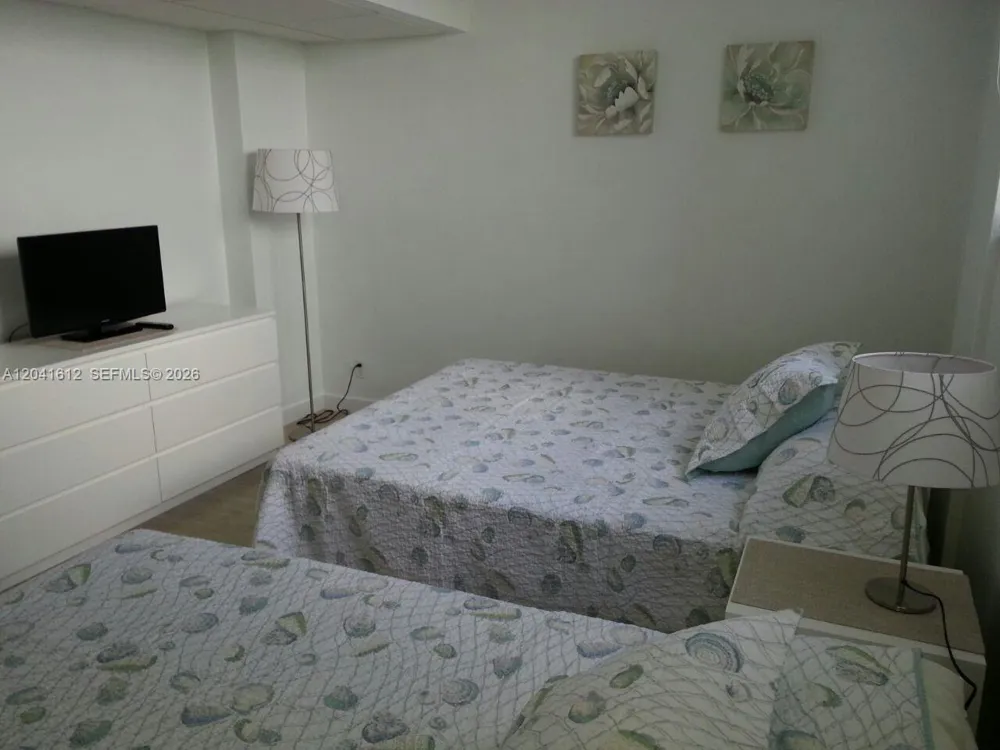 3901 S Ocean Dr #8T Hollywood, FL 33019