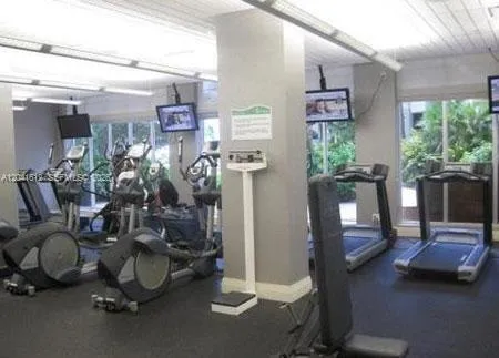 3901 S Ocean Dr #8T Hollywood, FL 33019