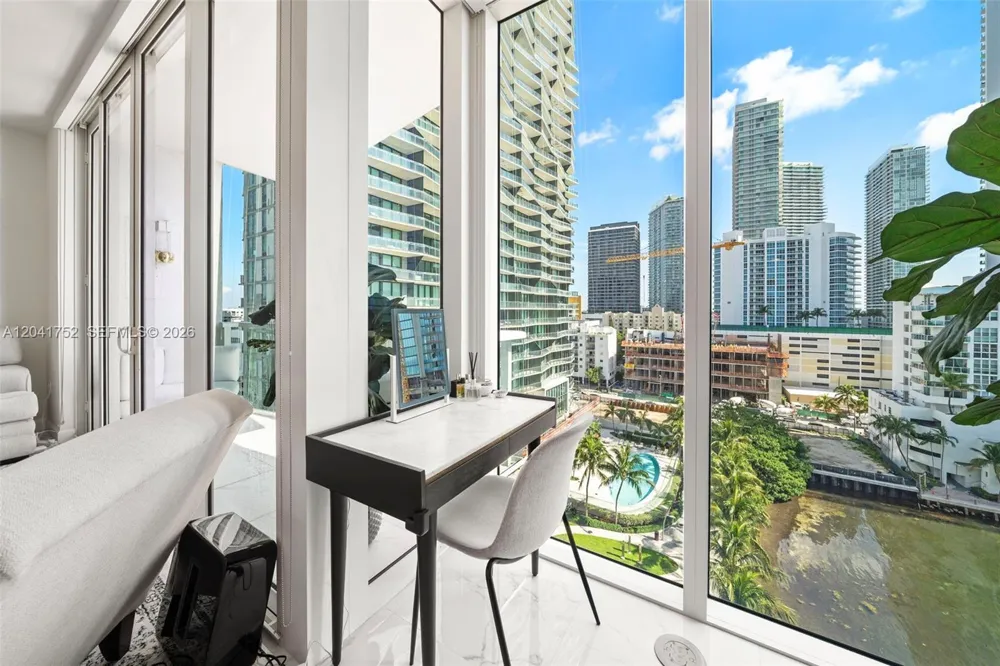 601 NE 27th St #1001 Miami, FL 33137