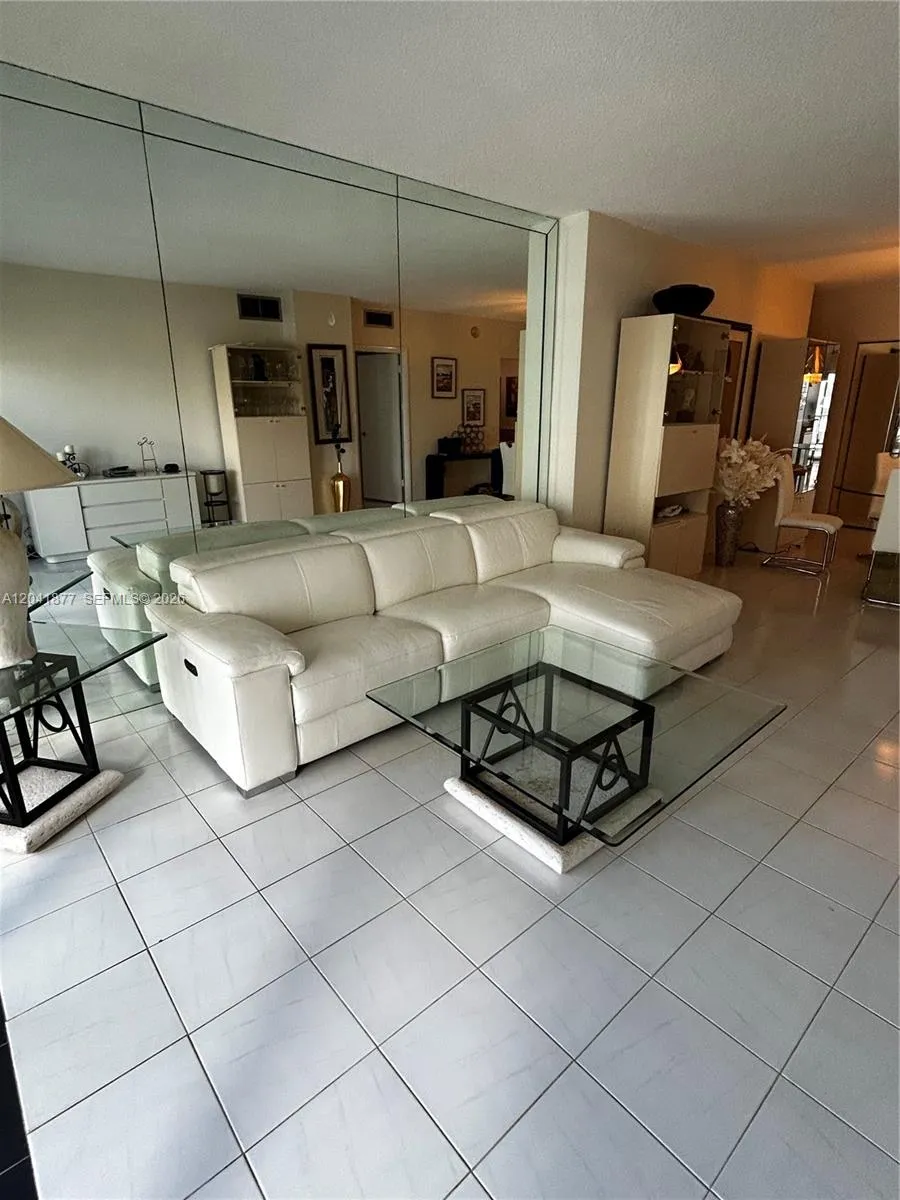 1980 S Ocean Dr #8A Hallandale Beach, FL 33009