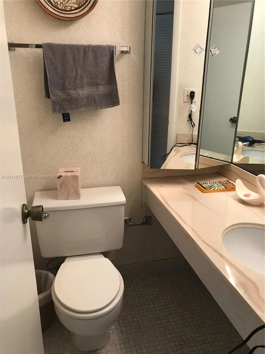 1980 S Ocean Dr #8A Hallandale Beach, FL 33009