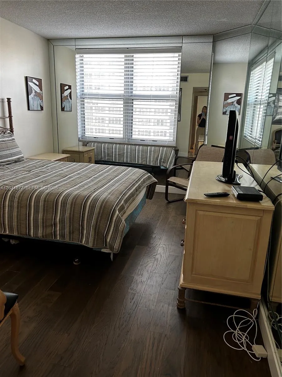 1980 S Ocean Dr #8A Hallandale Beach, FL 33009