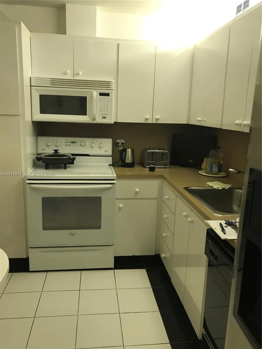 1980 S Ocean Dr #8A Hallandale Beach, FL 33009