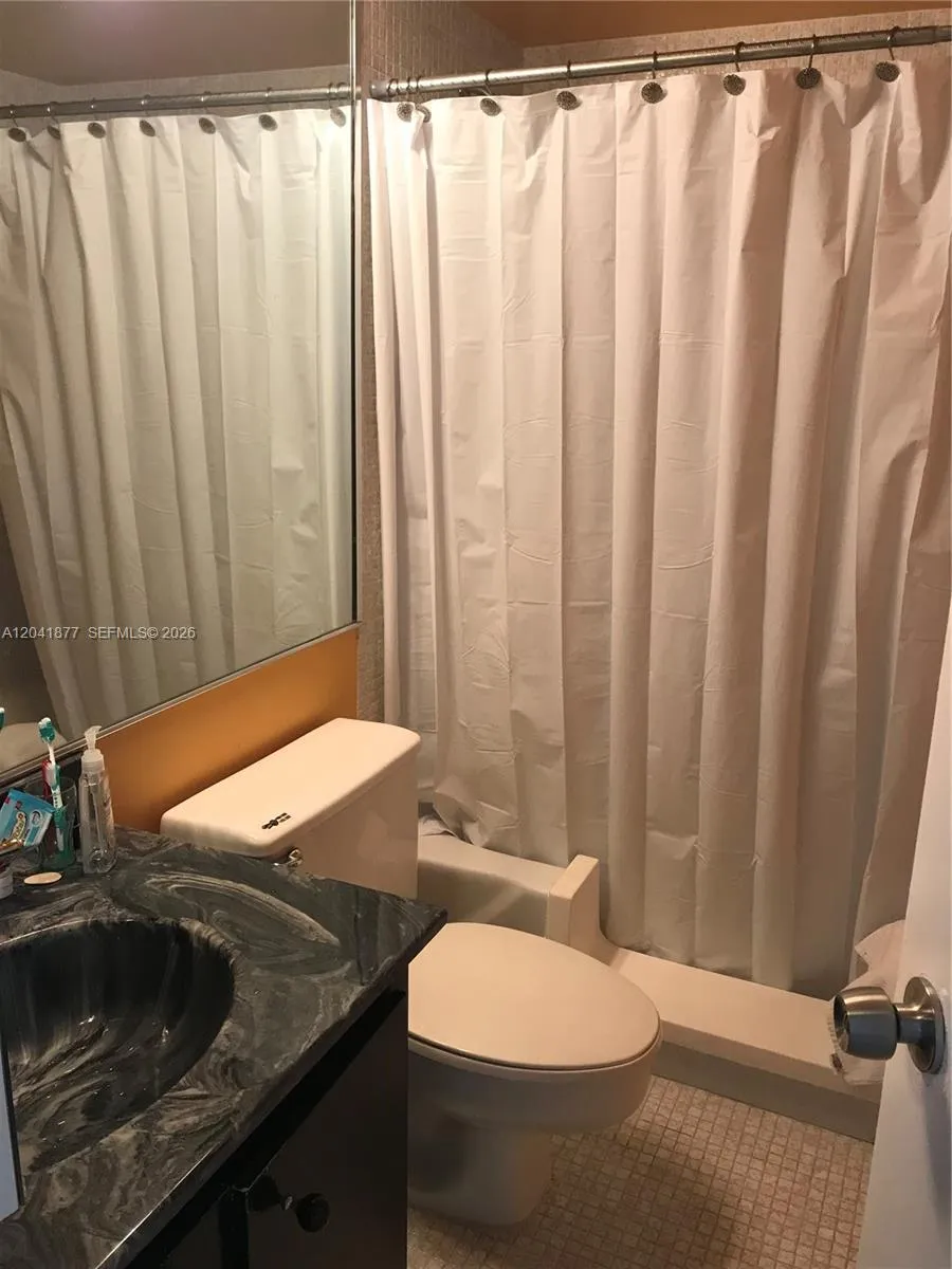 1980 S Ocean Dr #8A Hallandale Beach, FL 33009