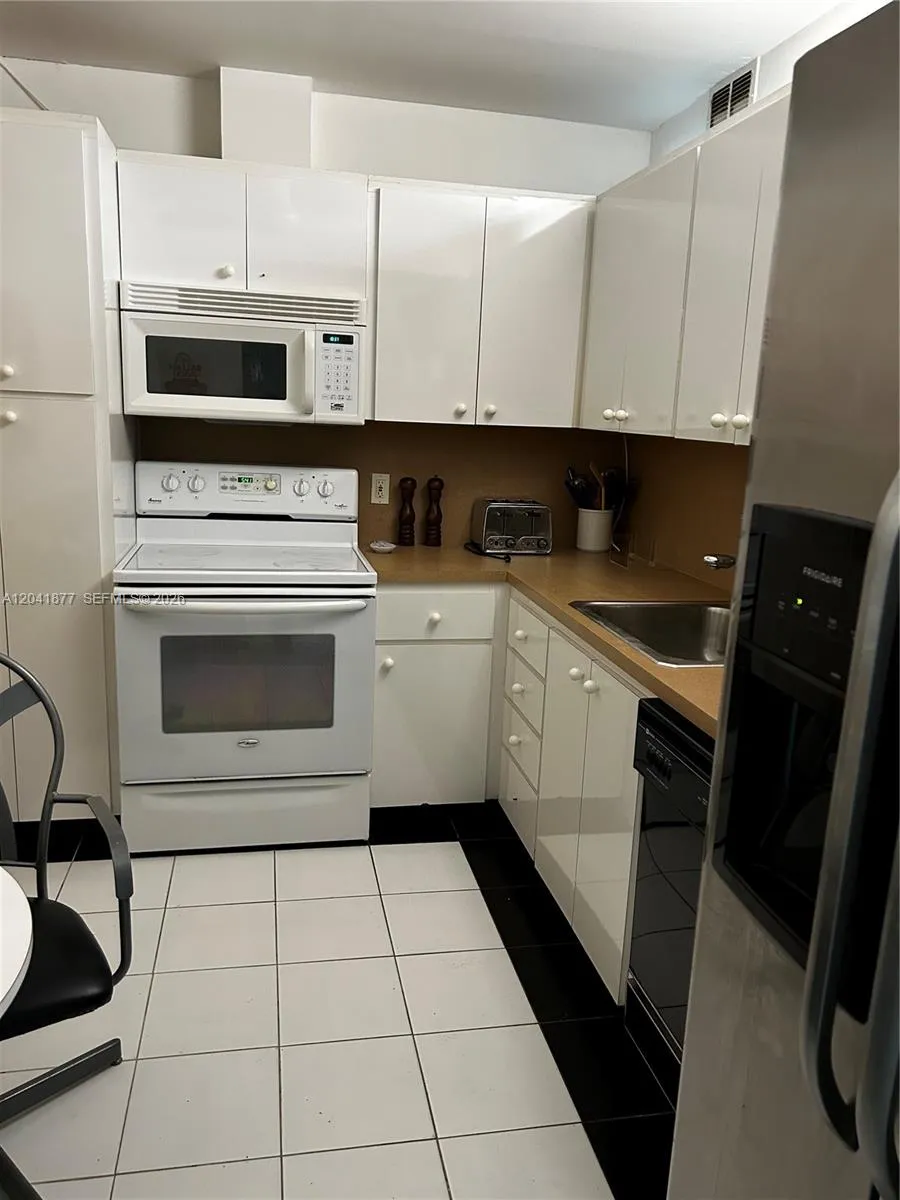 1980 S Ocean Dr #8A Hallandale Beach, FL 33009