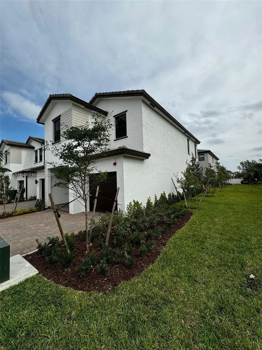 285 SW 159th Ln #0 Pembroke Pines, FL 33027