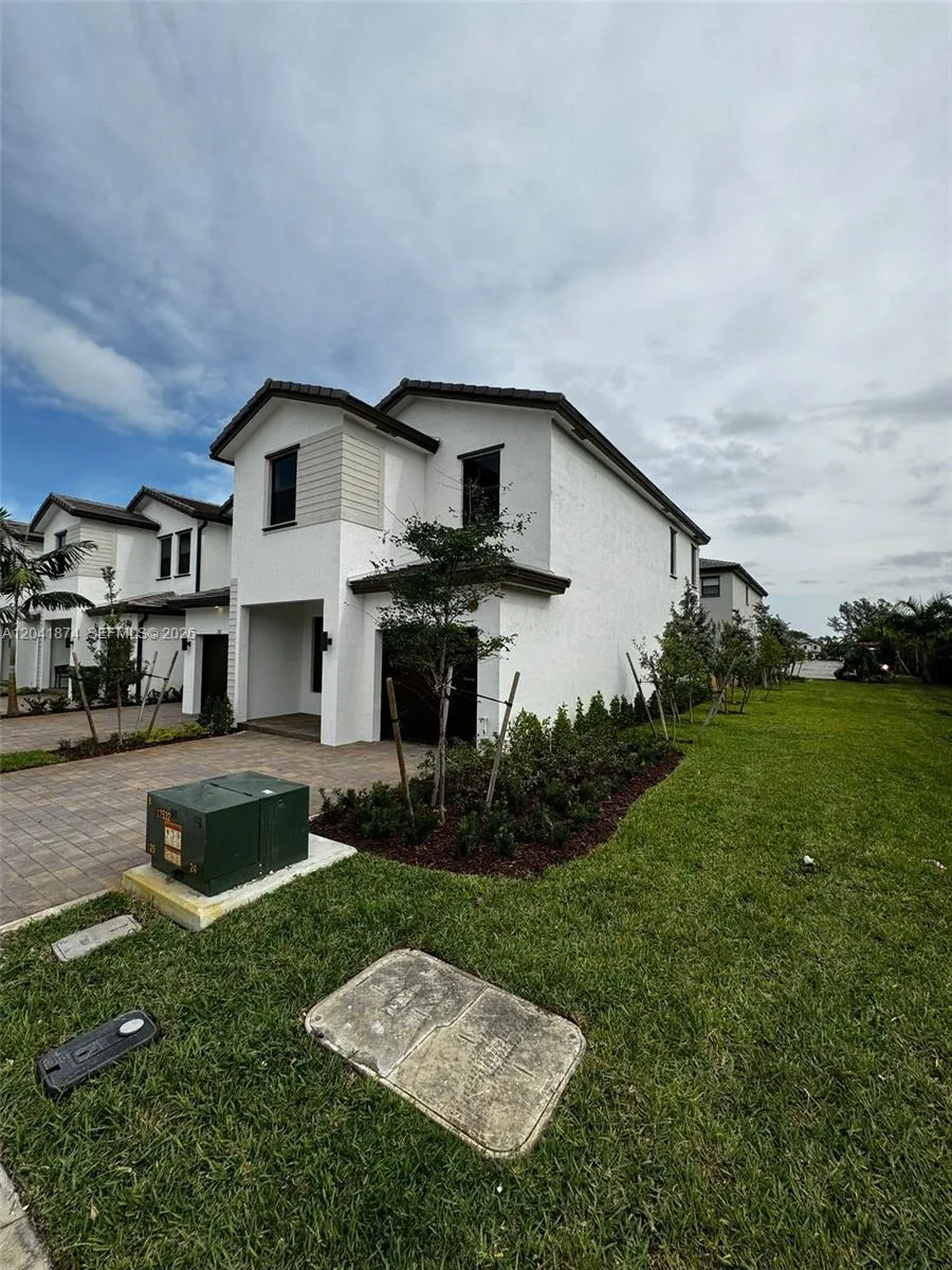 285 SW 159th Ln #0 Pembroke Pines, FL 33027