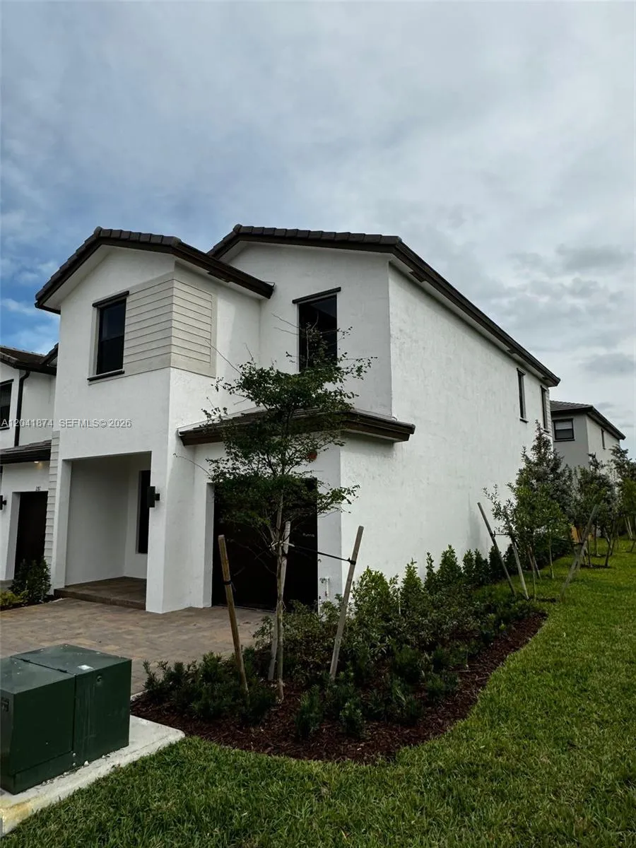 285 SW 159th Ln #0 Pembroke Pines, FL 33027