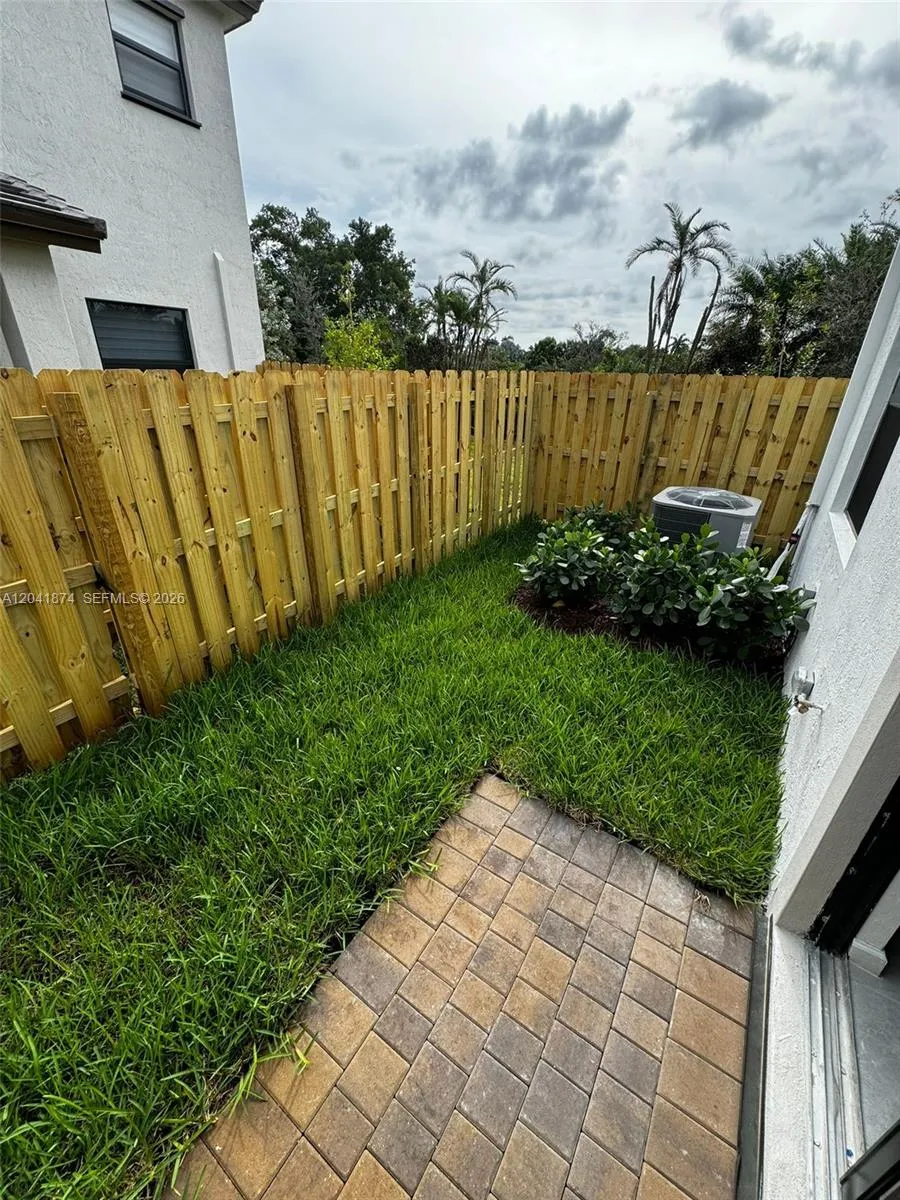 285 SW 159th Ln #0 Pembroke Pines, FL 33027