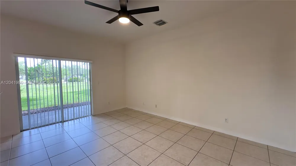 3042 Grandiflora Dr Green Acres, FL 33467