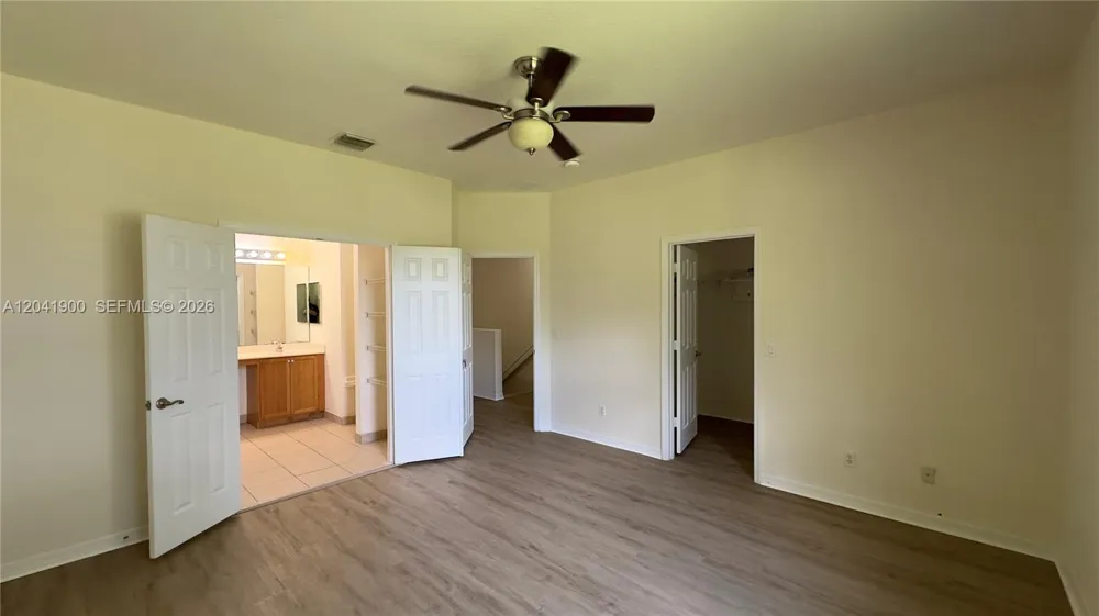 3042 Grandiflora Dr Green Acres, FL 33467
