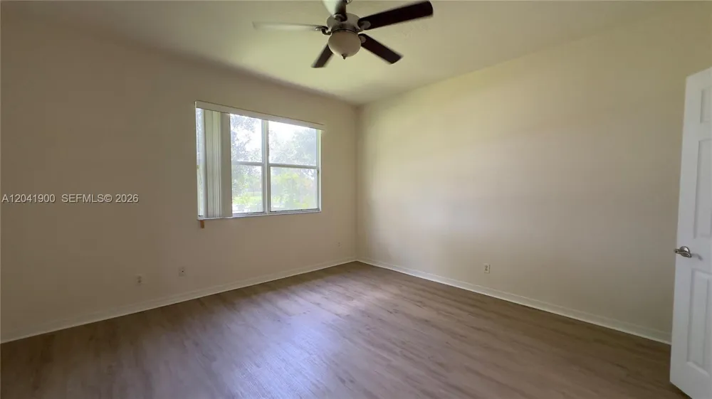 3042 Grandiflora Dr Green Acres, FL 33467