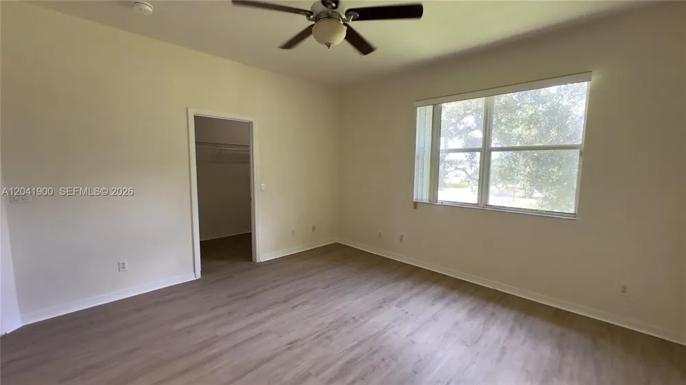 3042 Grandiflora Dr Green Acres, FL 33467