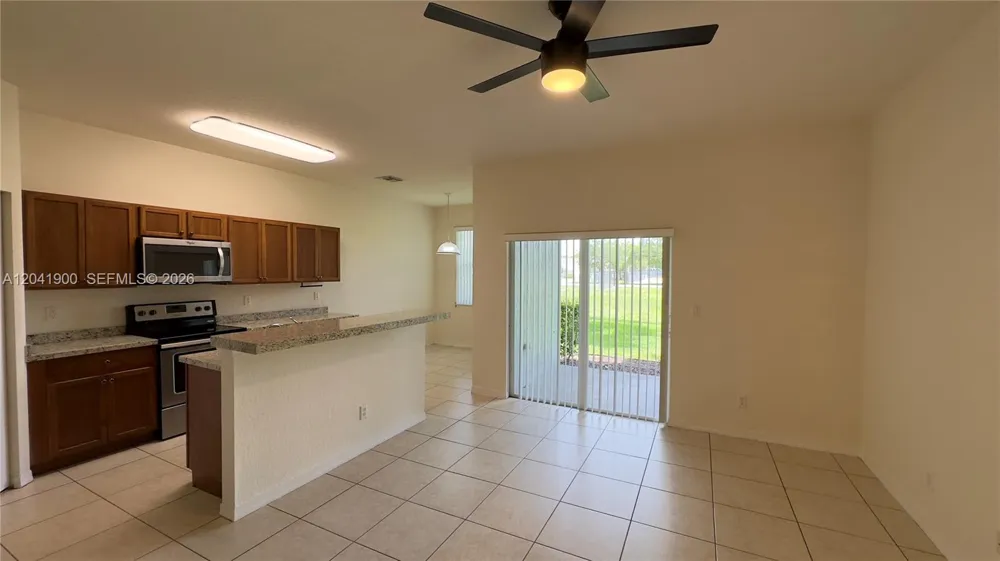 3042 Grandiflora Dr Green Acres, FL 33467