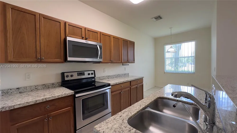3042 Grandiflora Dr Green Acres, FL 33467