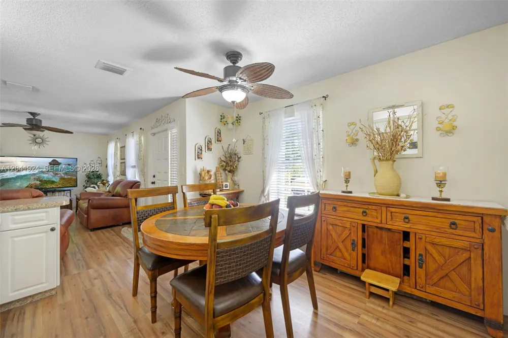 906 SW 8th Ave Hallandale Beach, FL 33009