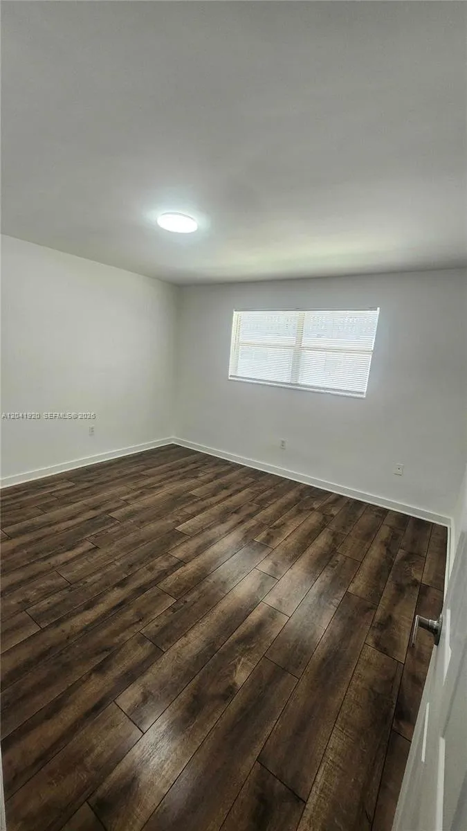 111 NW 152nd St #11 Miami, FL 33169
