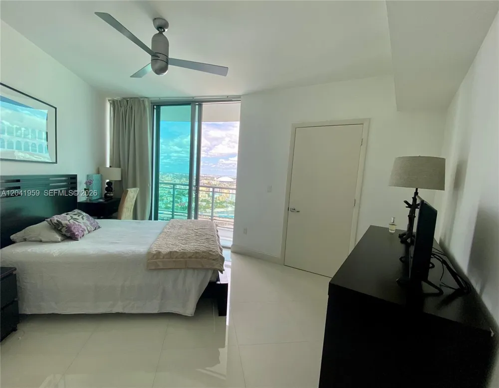 350 S Miami Ave #3813 Miami, FL 33130