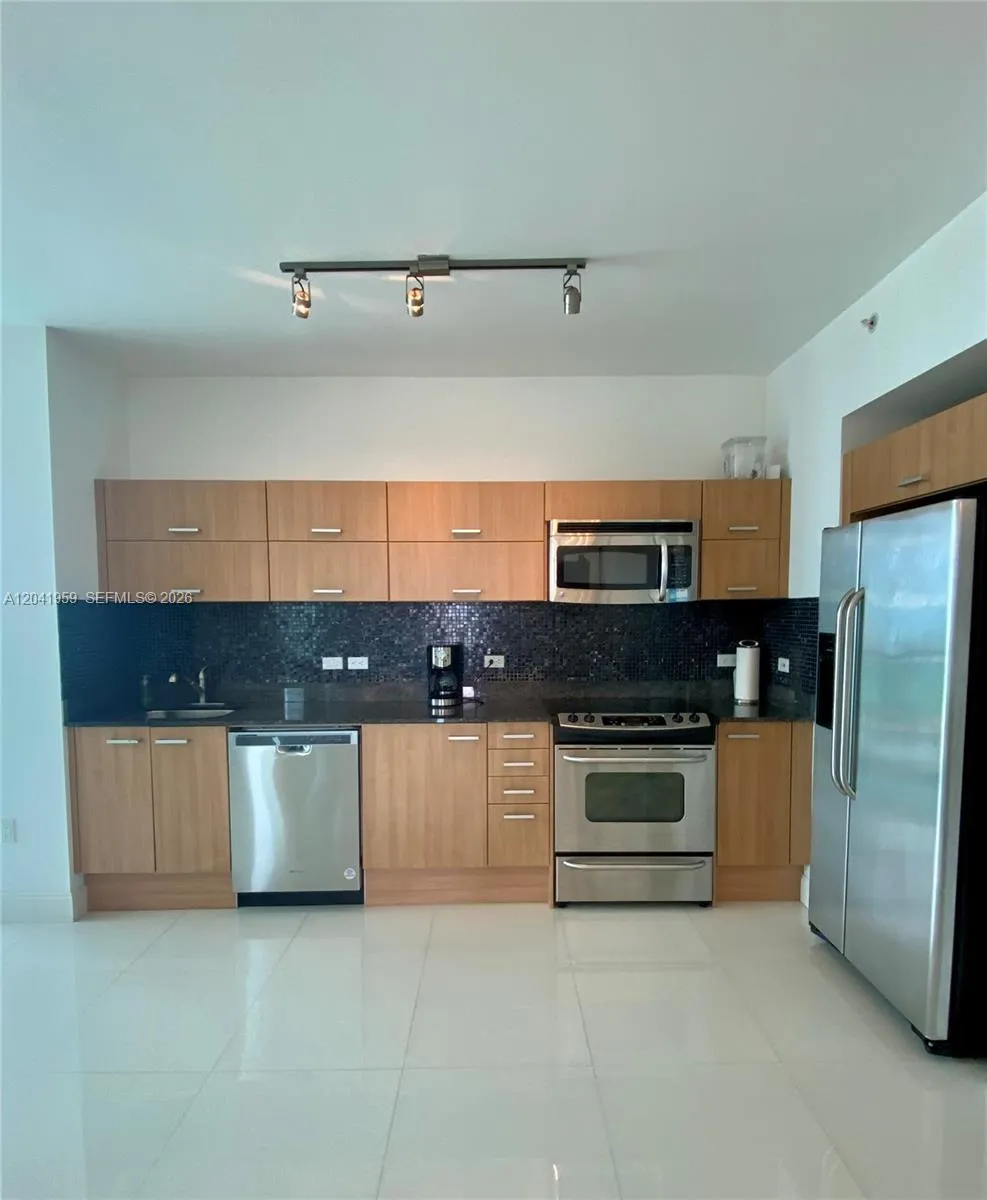 350 S Miami Ave #3813 Miami, FL 33130