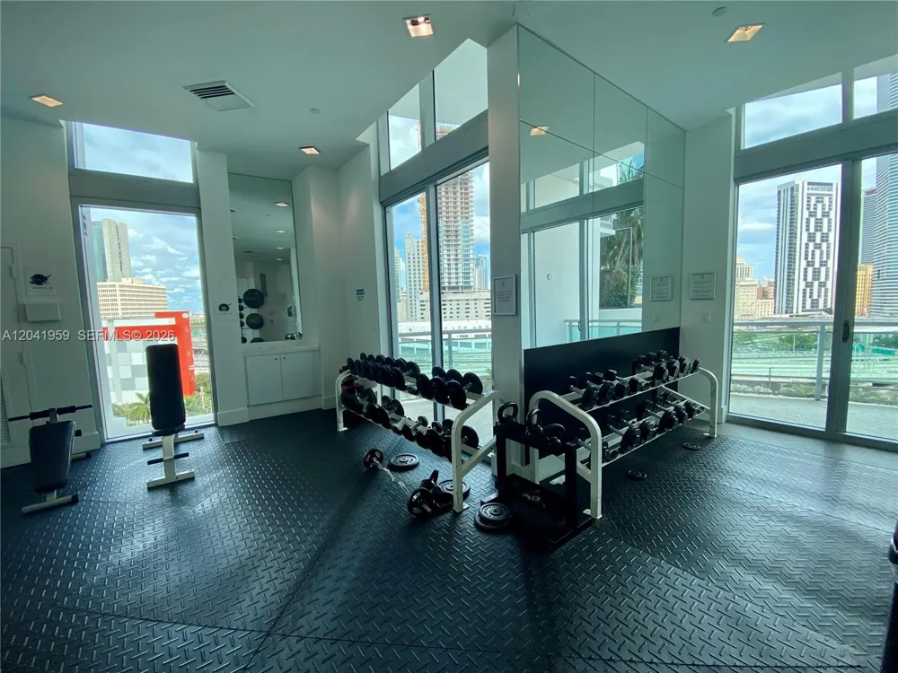 350 S Miami Ave #3813 Miami, FL 33130