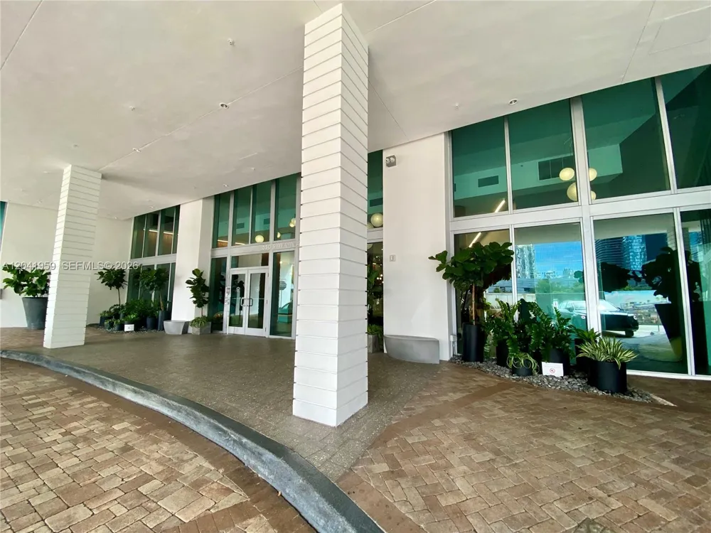 350 S Miami Ave #3813 Miami, FL 33130