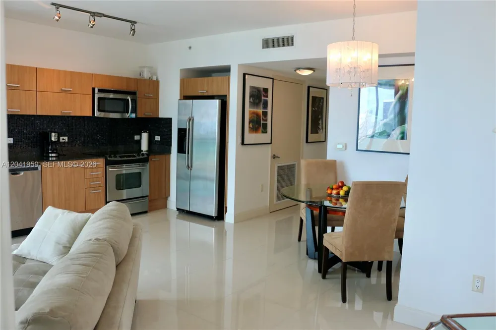 350 S Miami Ave #3813 Miami, FL 33130