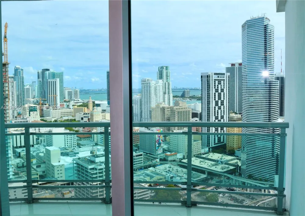 350 S Miami Ave #3813 Miami, FL 33130