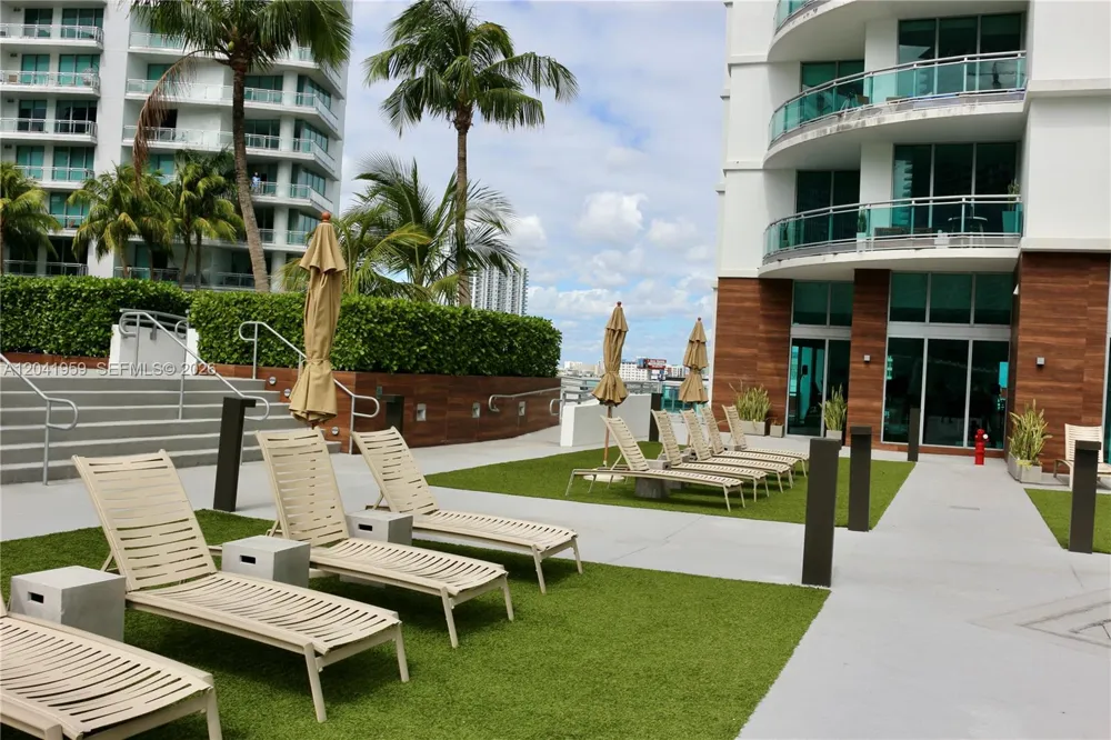 350 S Miami Ave #3813 Miami, FL 33130