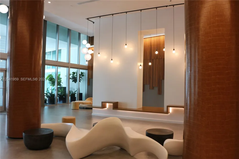 350 S Miami Ave #3813 Miami, FL 33130