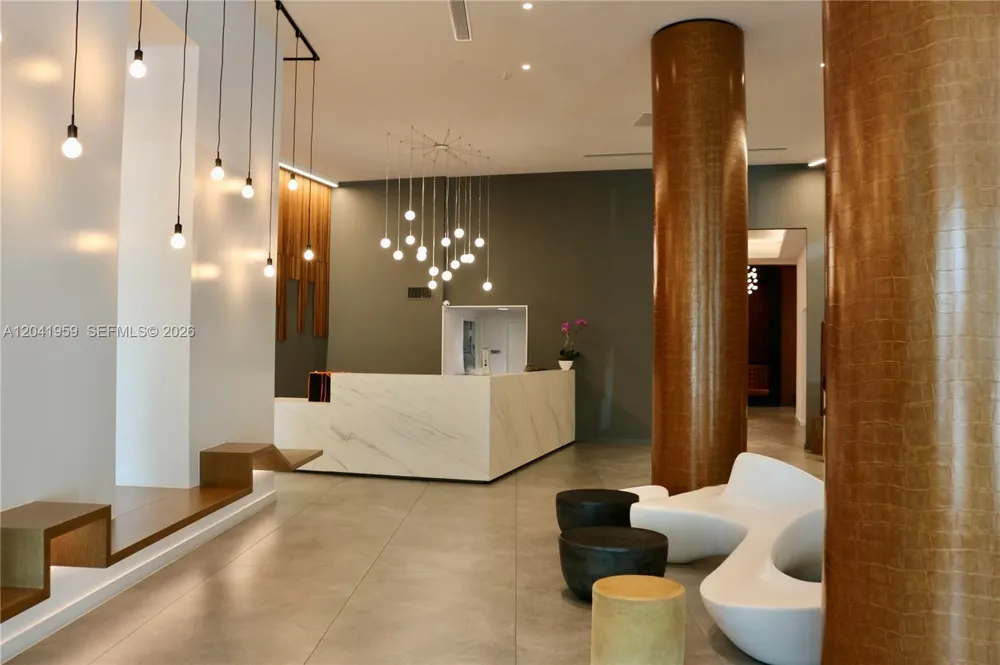 350 S Miami Ave #3813 Miami, FL 33130