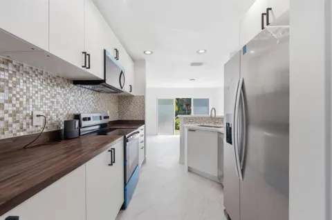2824 NW 99th Terrace