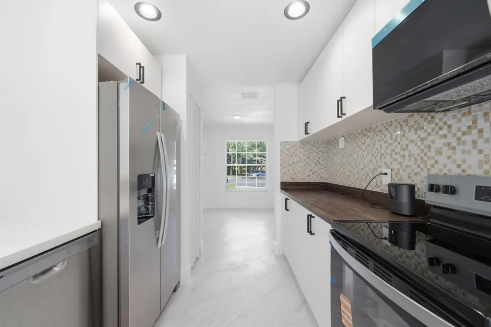 2824 NW 99th Terrace Sunrise, FL 33322