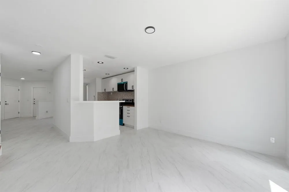 2824 NW 99th Terrace Sunrise, FL 33322