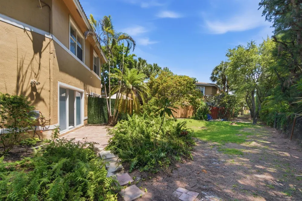 2824 NW 99th Terrace Sunrise, FL 33322