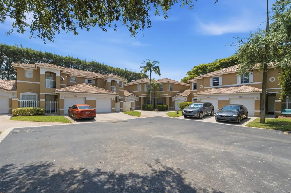 2824 NW 99th Terrace Sunrise, FL 33322