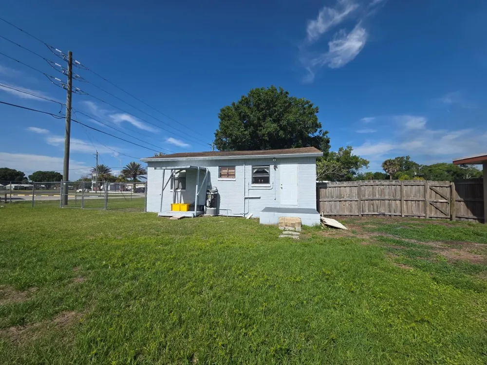 1019 NW 2nd Street Okeechobee, FL 34972
