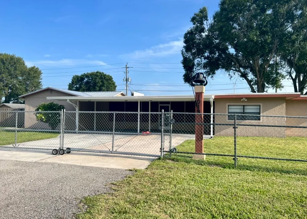 1019 NW 2nd Street Okeechobee, FL 34972